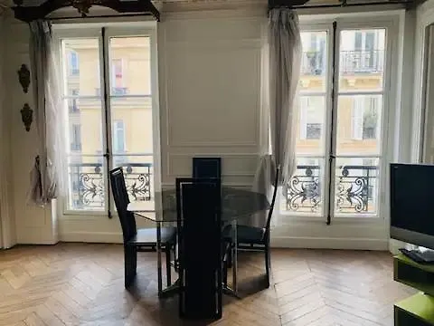 Loft Artistique Parisien Apartman